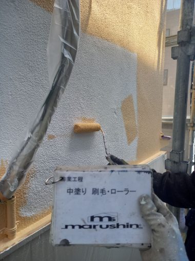 外壁：中塗り