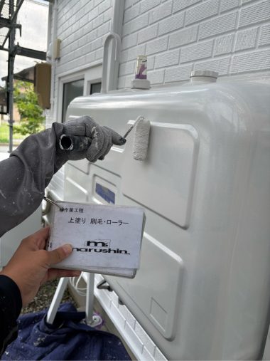 灯油タンク：上塗り