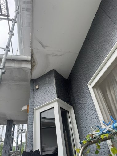 軒天井：交換前