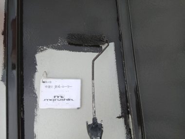 屋根：中塗り