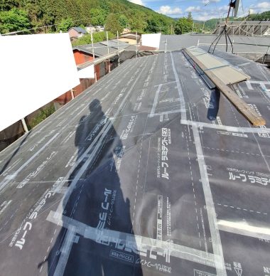 屋根：防水シート