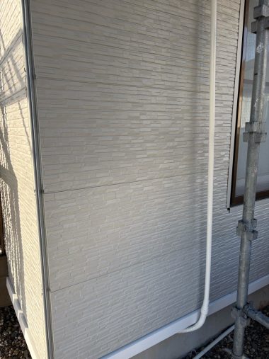 外壁：外壁材貼付け